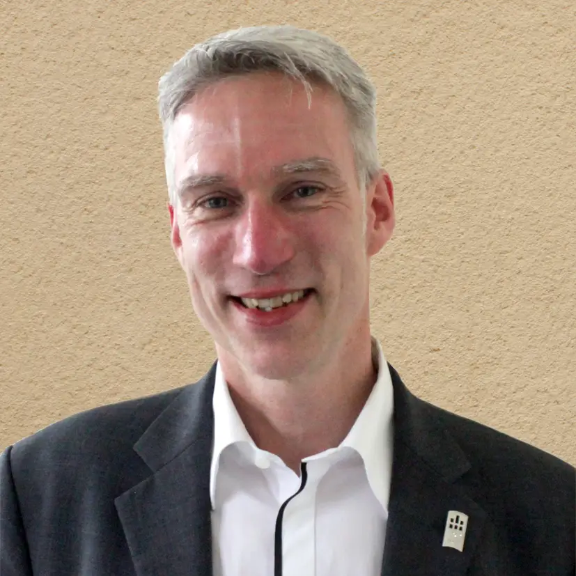 Prof. Dr. rer.pol. Andreas Hollidt 